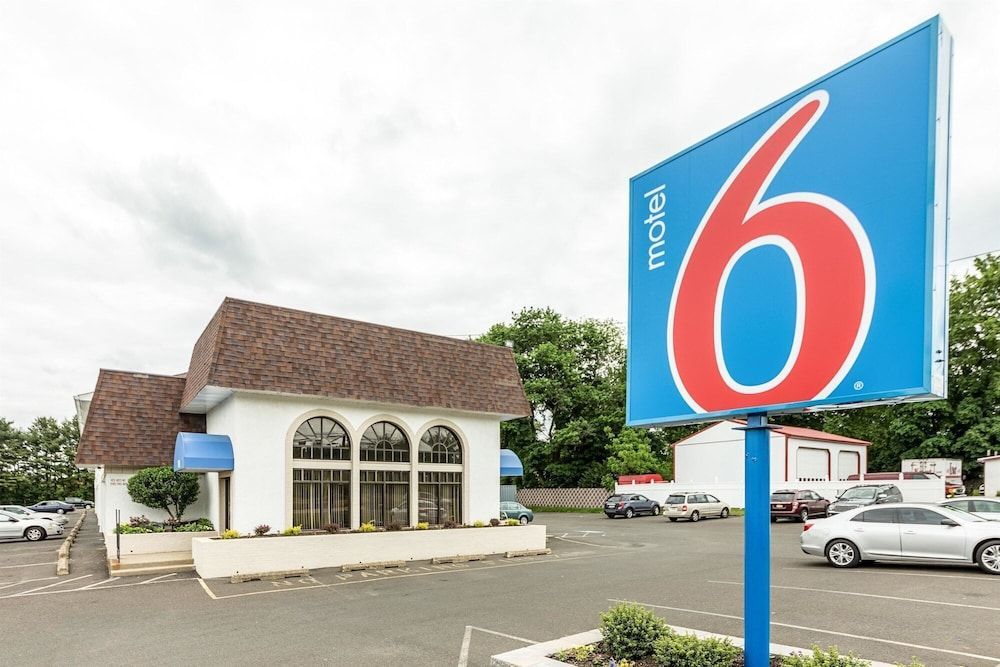 Motel 6 Warminster, PA 1
