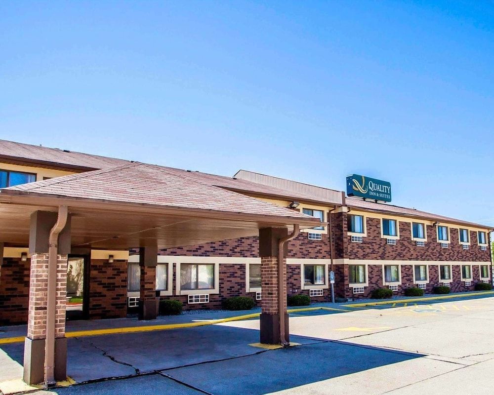 Quality Inn & Suites Champaign North - Urbana 1