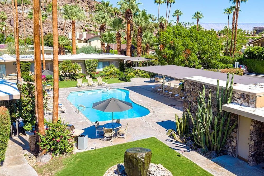 Desert Hills - 21 and Over - A Town & Desert Boutique Hotel 1
