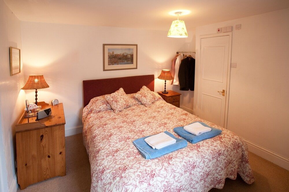 The Cottage at Weston Lawn 2