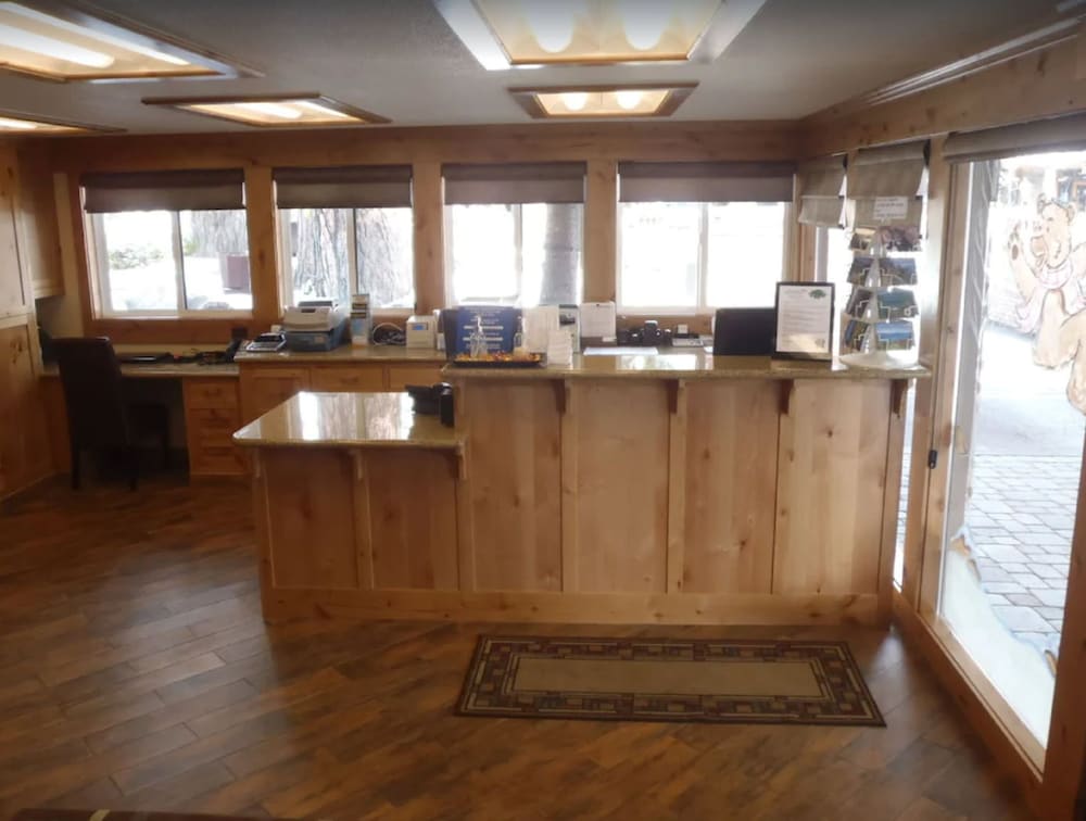 Stardust Lodge 2