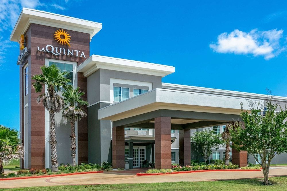 La Quinta by Wyndham Jacksonville, Texas 1