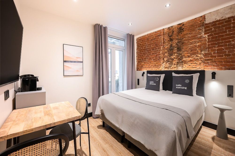 Limehome Amsterdam Leidsekruisstraat 1