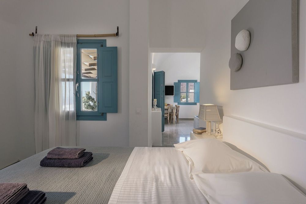 GTK Santorini Oia Sunset Villas 2