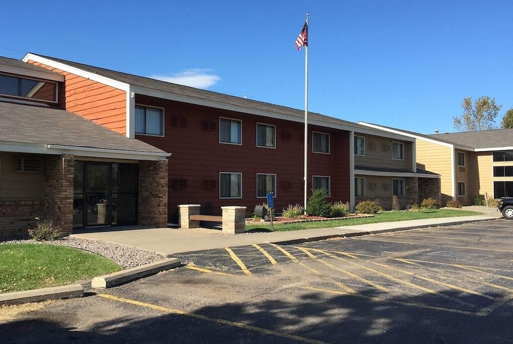 AmericInn by Wyndham Forest Lake 1