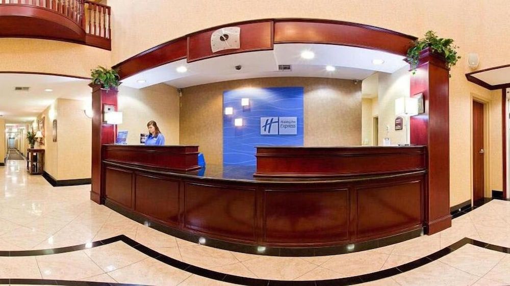 Holiday Inn Express & Suites GAINESVILLE by IHG 2