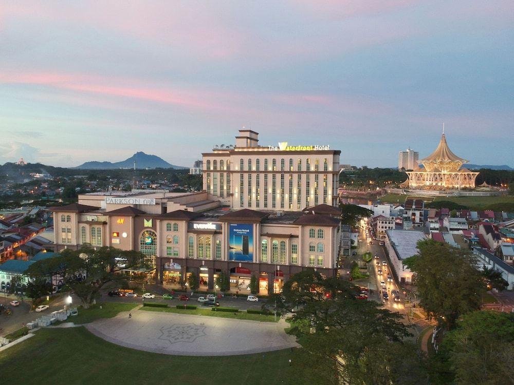 The Waterfront Hotel Kuching 1