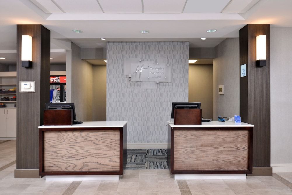 Holiday Inn Express & Suites LAFAYETTE by IHG 2