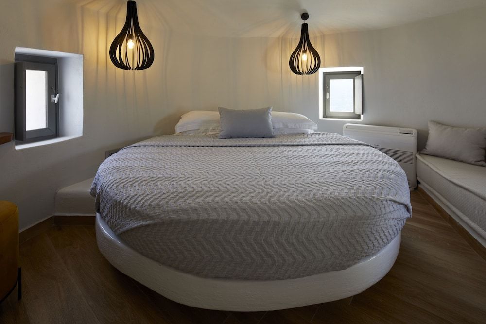 Aecon Suites 2