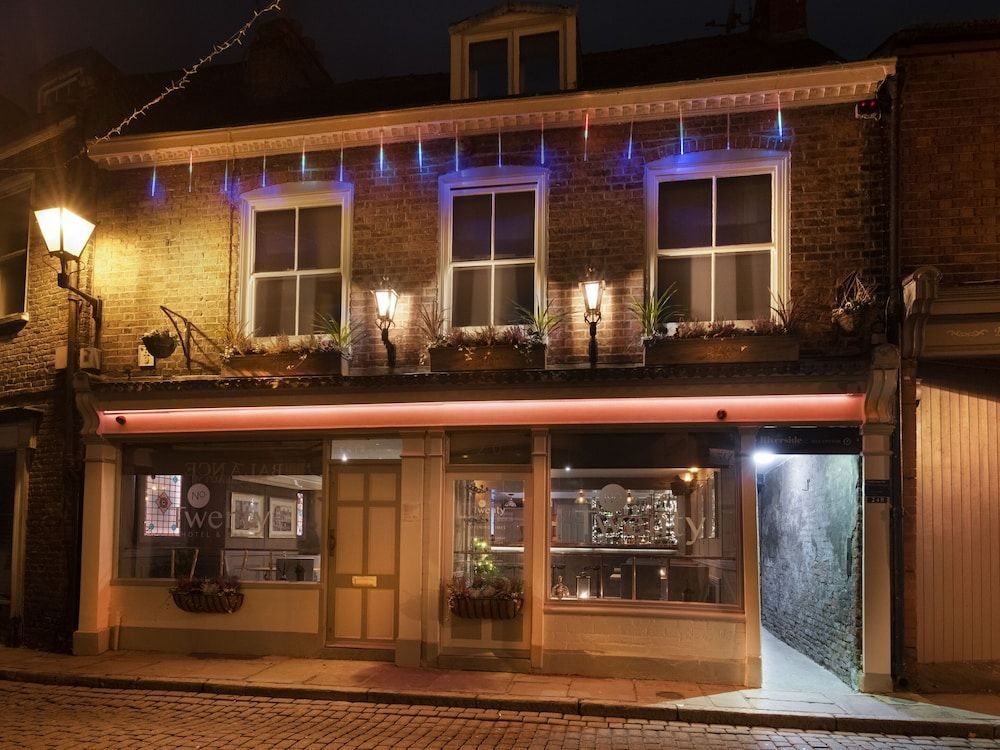 Twenty Hotel & Bar 1