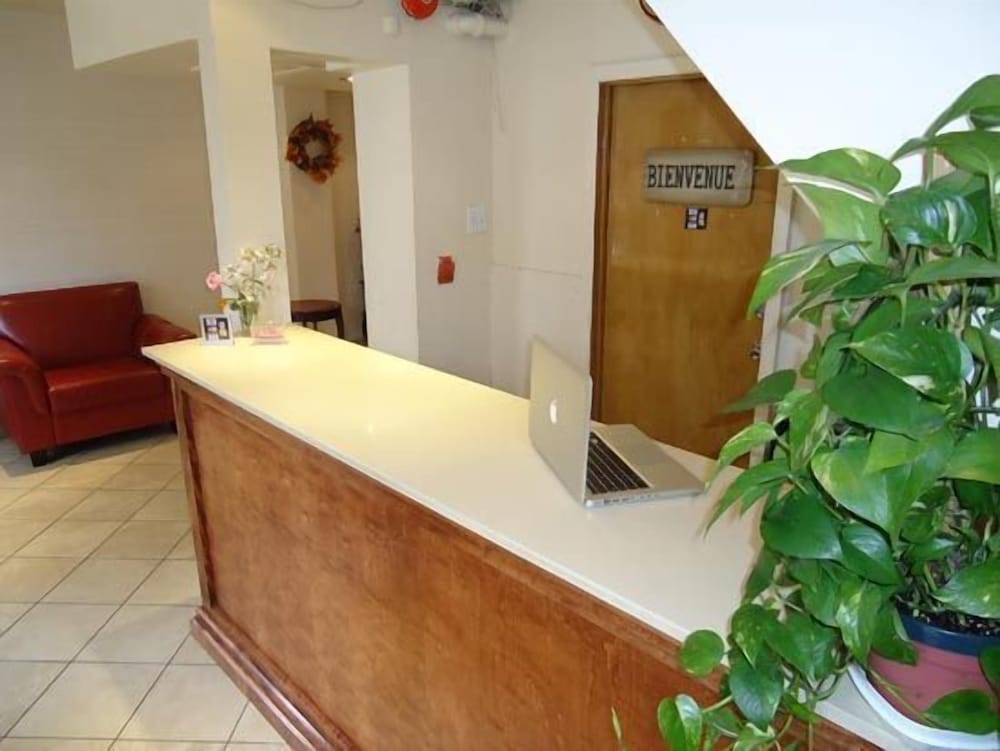 Hotel Bon Accueil 2