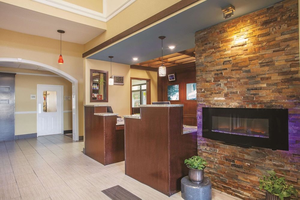 La Quinta by Wyndham Elizabethtown 2