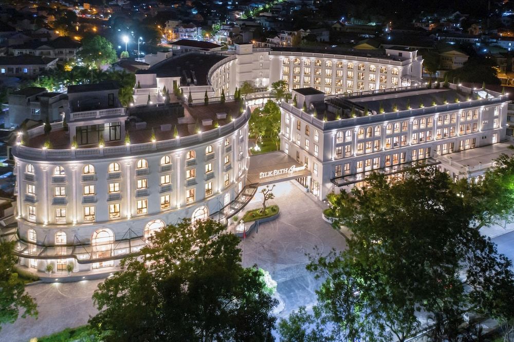 Silk Path Grand Hue Hotel 1