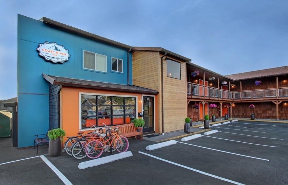 Coast River Inn by OYO Seaside 1