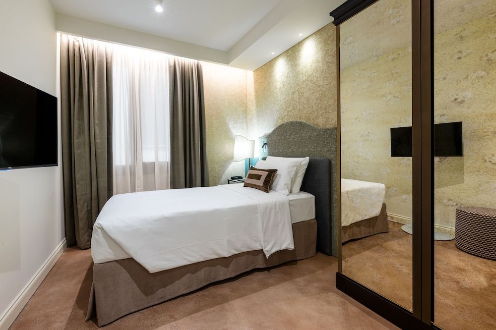 Acca Hotel 2