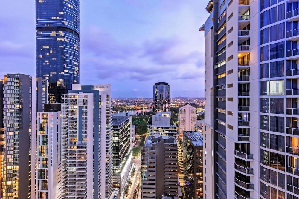 Oaks Brisbane Festival Suites 1