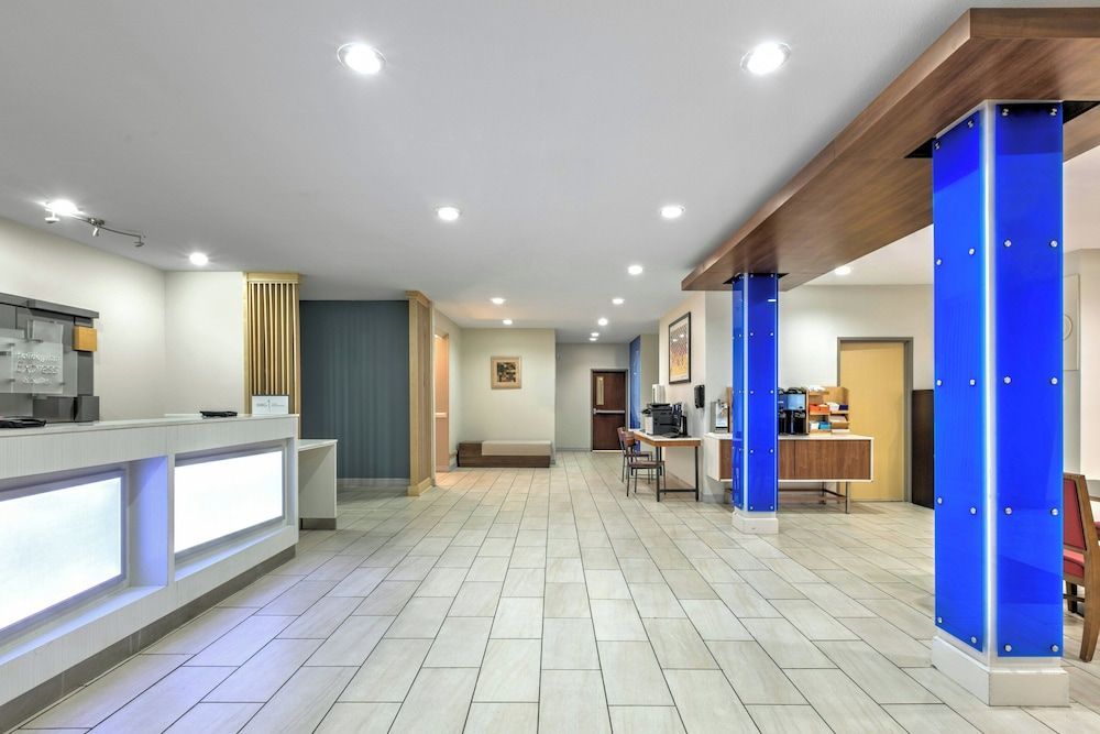 Holiday Inn Express & Suites LIVINGSTON by IHG 1