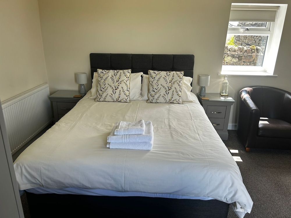Chevin End Guest House 1