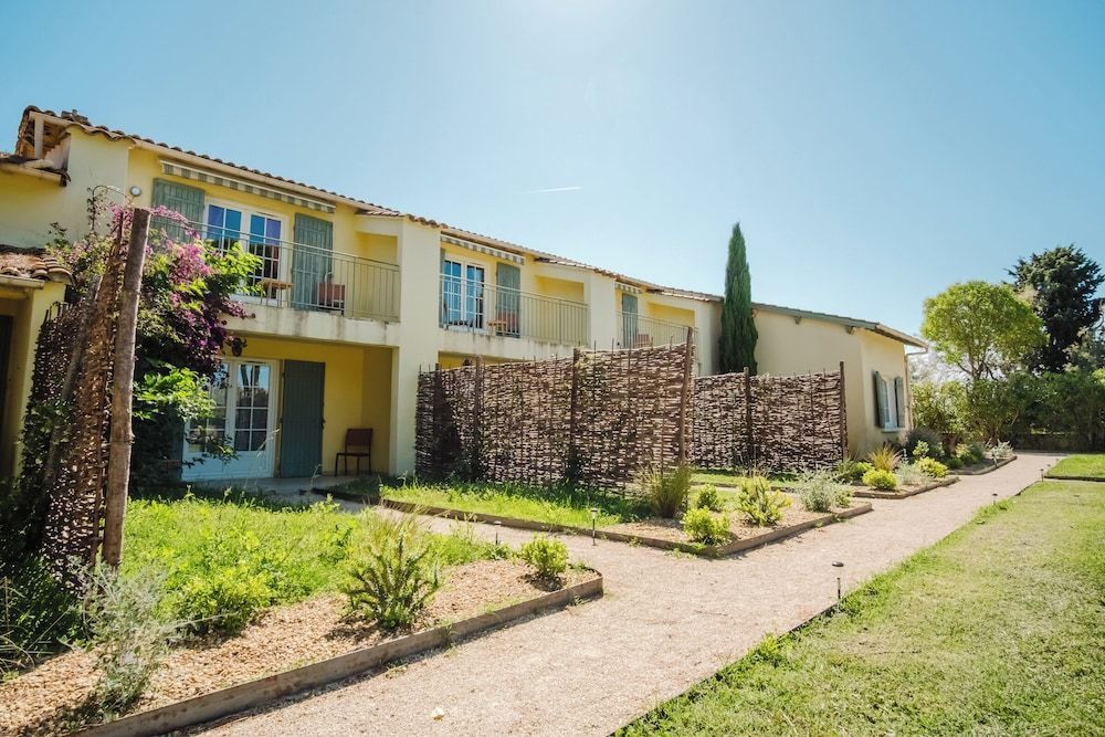 Logis Hotel des Granges 1