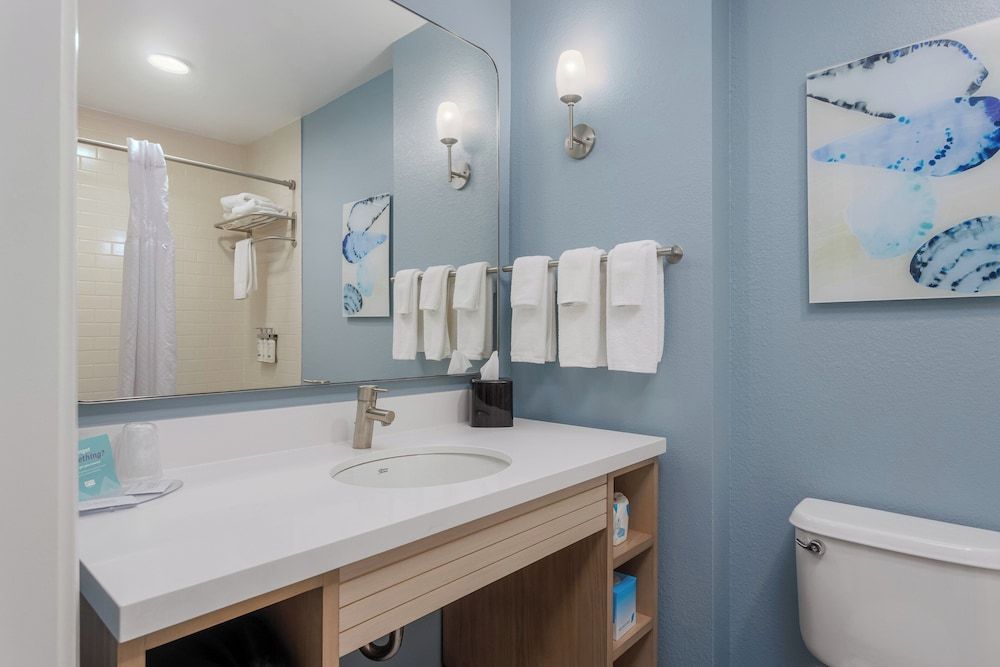Holiday Inn Resort PENSACOLA BEACH GULF FRONT by IHG 2