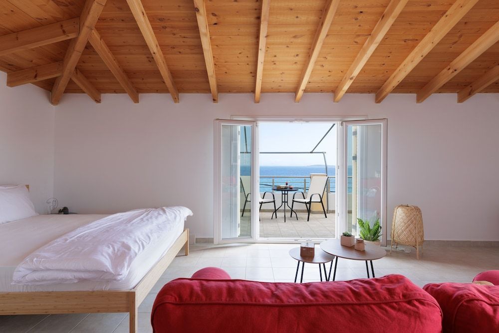 The Island Life Apartments by Konnect, Ipsos Beach 1