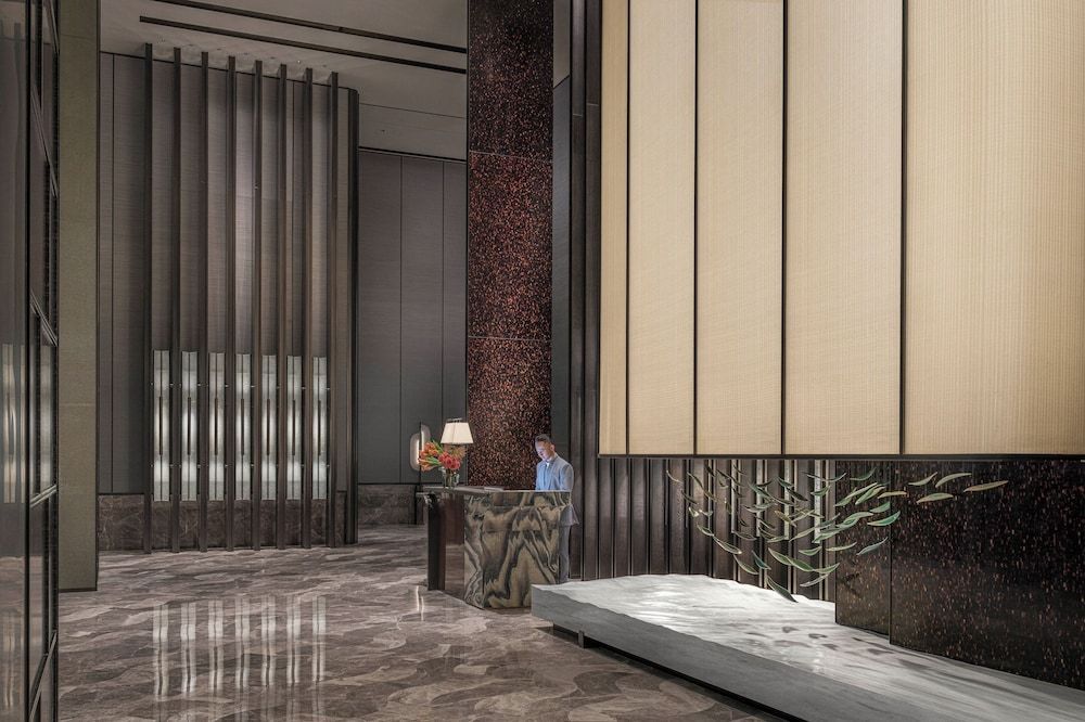 Four Seasons Hotel Hangzhou at Hangzhou Centre 2