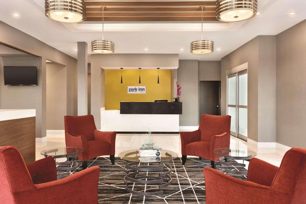 Park Inn by Radisson Brampton, ON 2