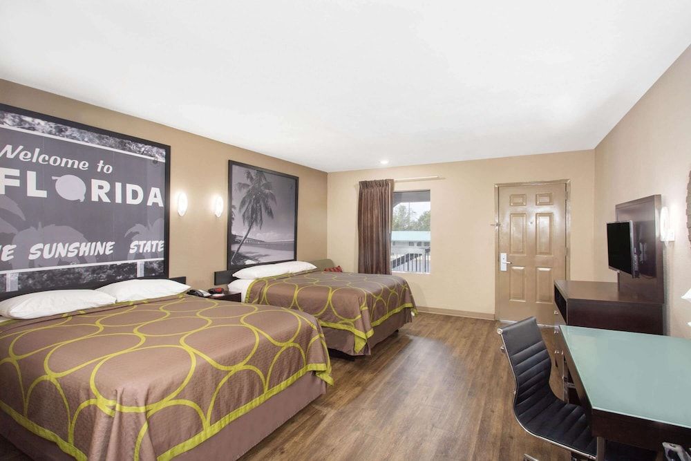 Super 8 by Wyndham Pensacola NAS Area 1