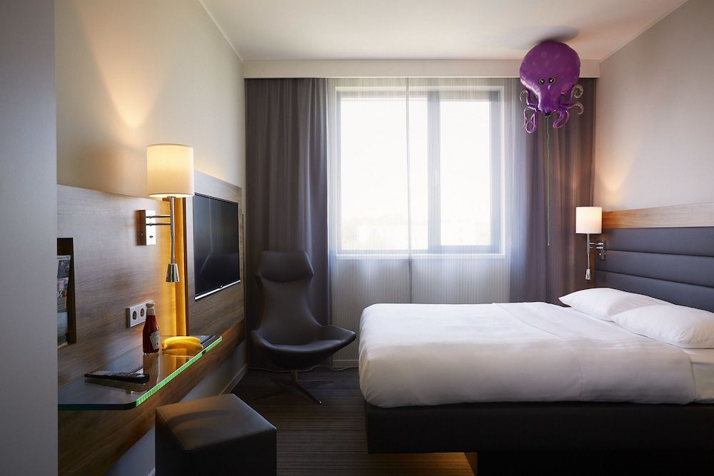 X Hotel 2