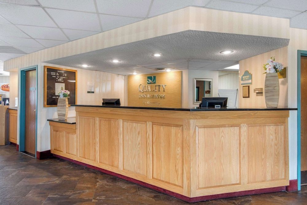 Quality Inn & Suites Mansfield 2