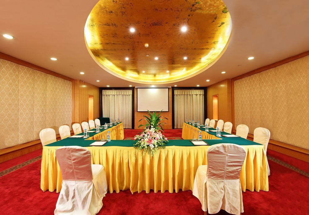 Royal Mediterranean Hotel 2