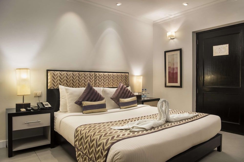 Sarovar Portico Surajkund 1
