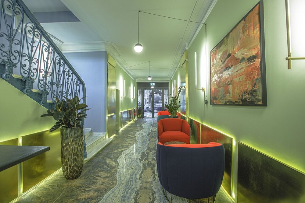 Heritage Hotel and Suites 2