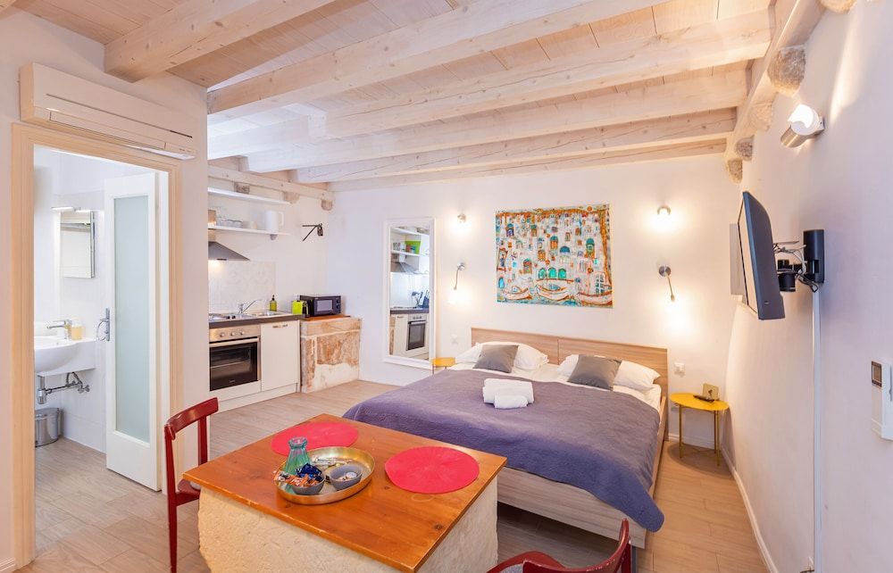 Rafael rooms and apartments by DuHomes 2