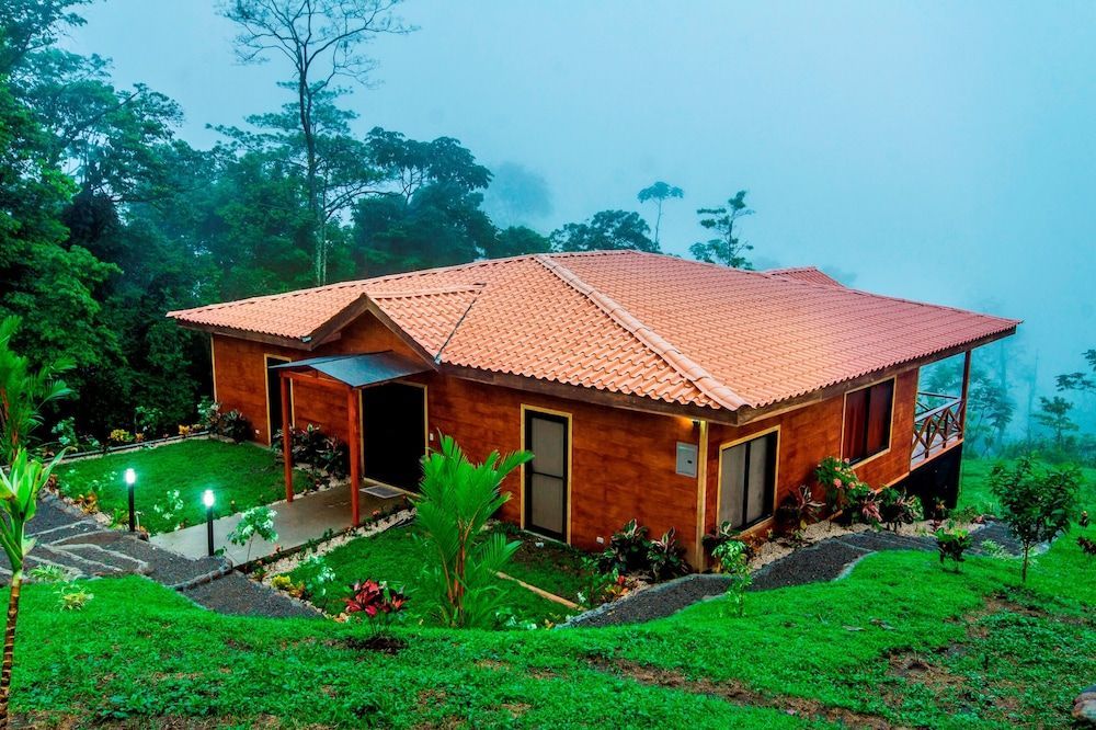 Arenal Waterfall Lodge Villas 1