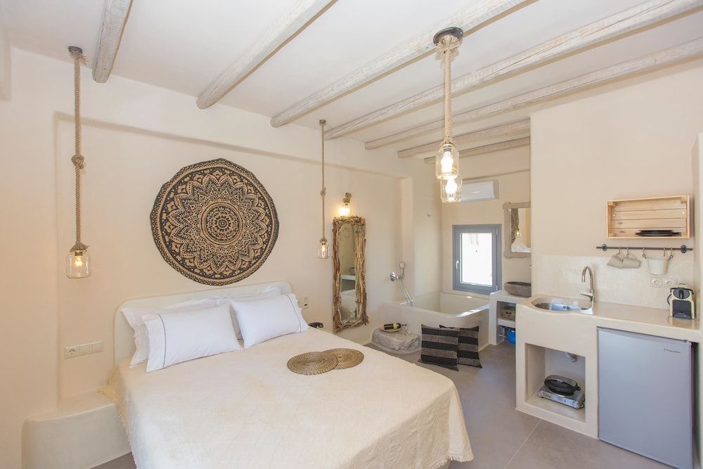 Ampelos Suites 1