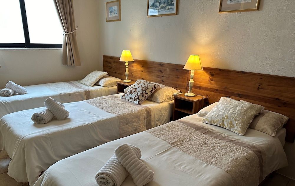 Green Grove Guest House 2