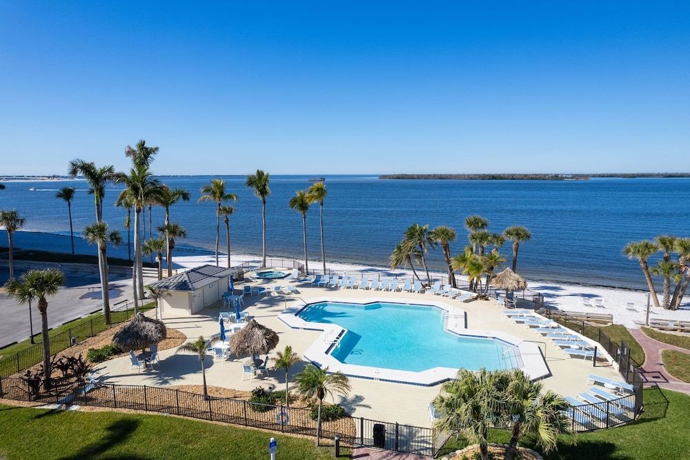 Resort Harbour Properties - Fort Myers / Sanibel Gateway 1