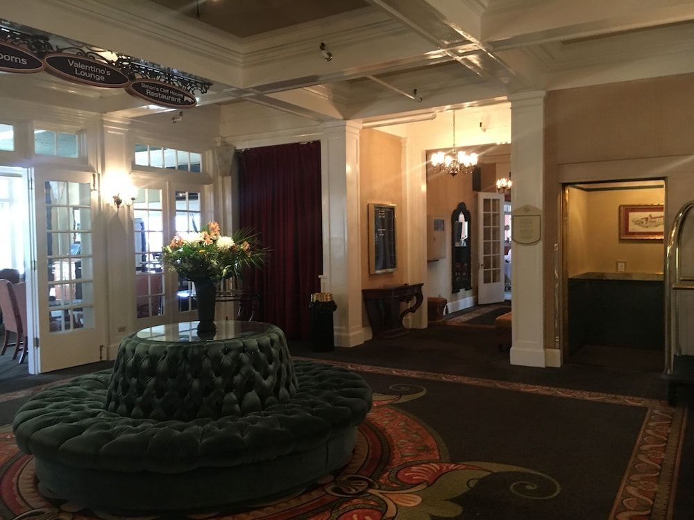 Columbia Gorge Hotel & Spa 2