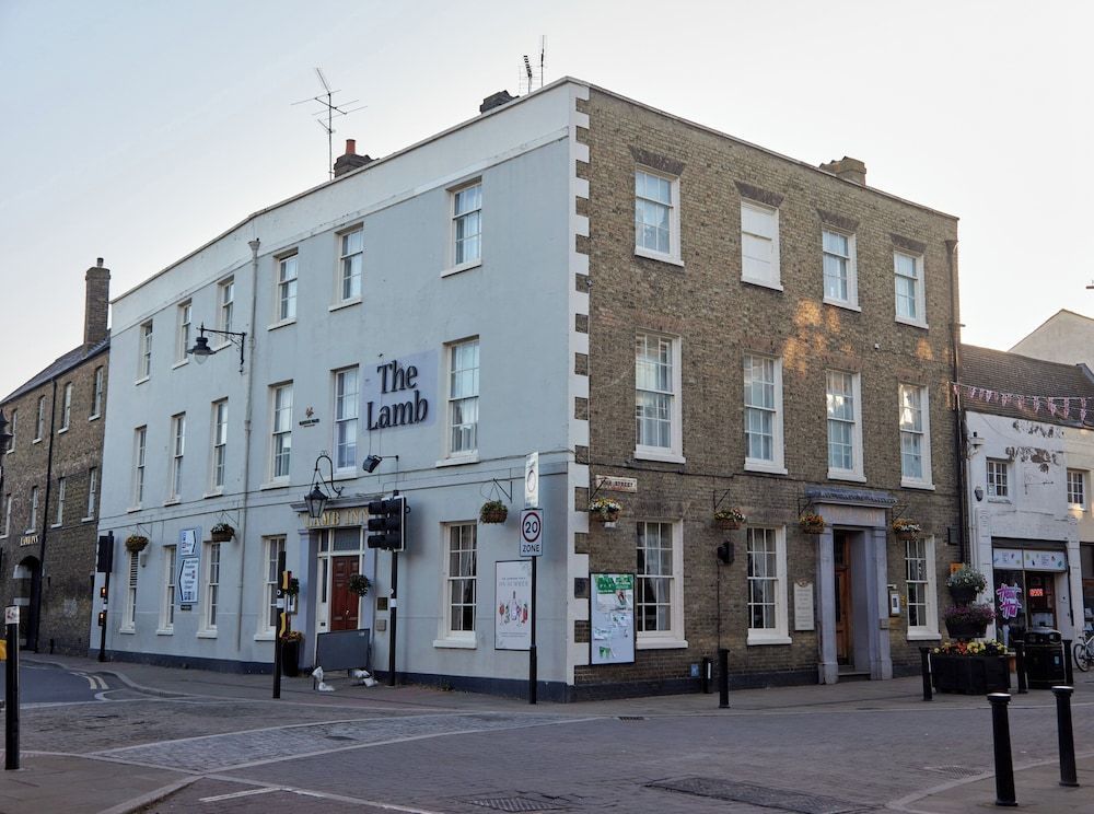 Lamb Hotel by Greene King Inns 1