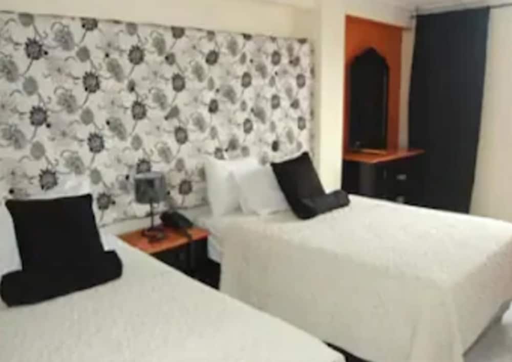 Hotel Montreal 1