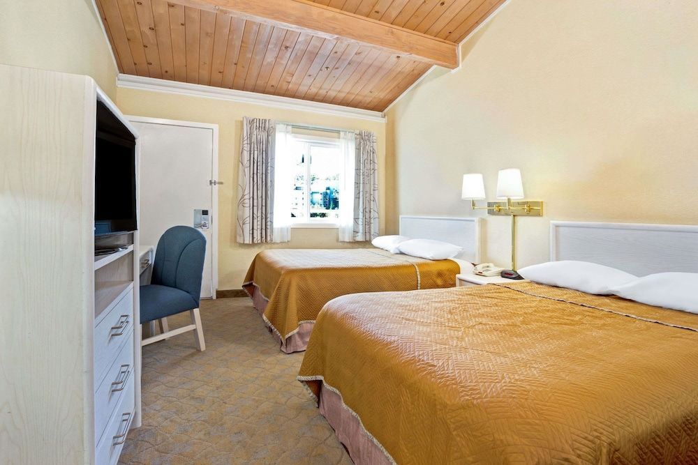 Travelodge by Wyndham Mill Valley/Sausalito 2