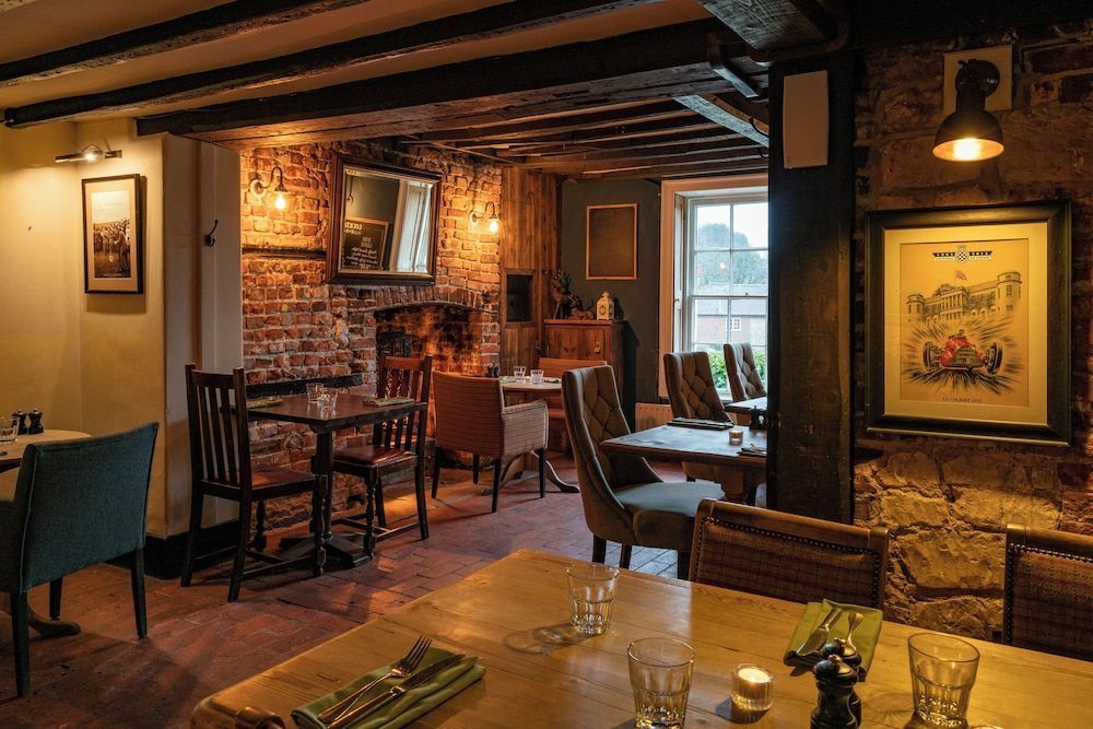 The Royal Oak Inn 2
