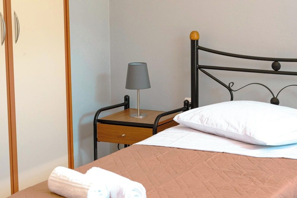 OLIA APARTMENTS LYGIA 1