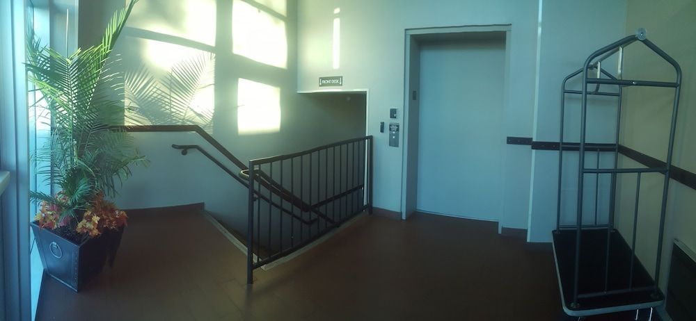 Cresthaven Inn JFK 2