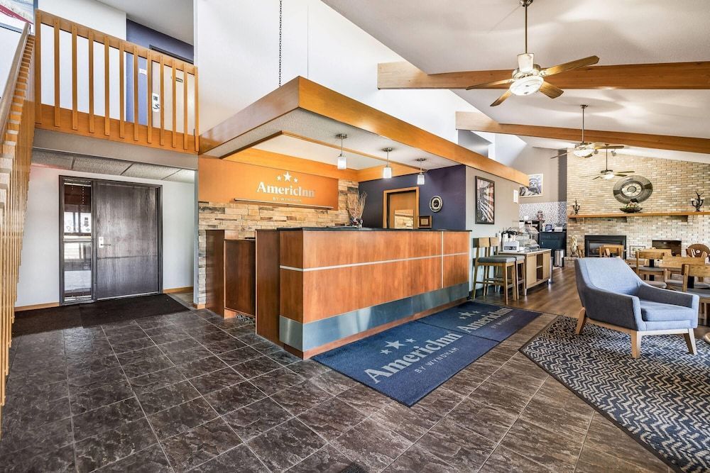 AmericInn by Wyndham Albert Lea 2