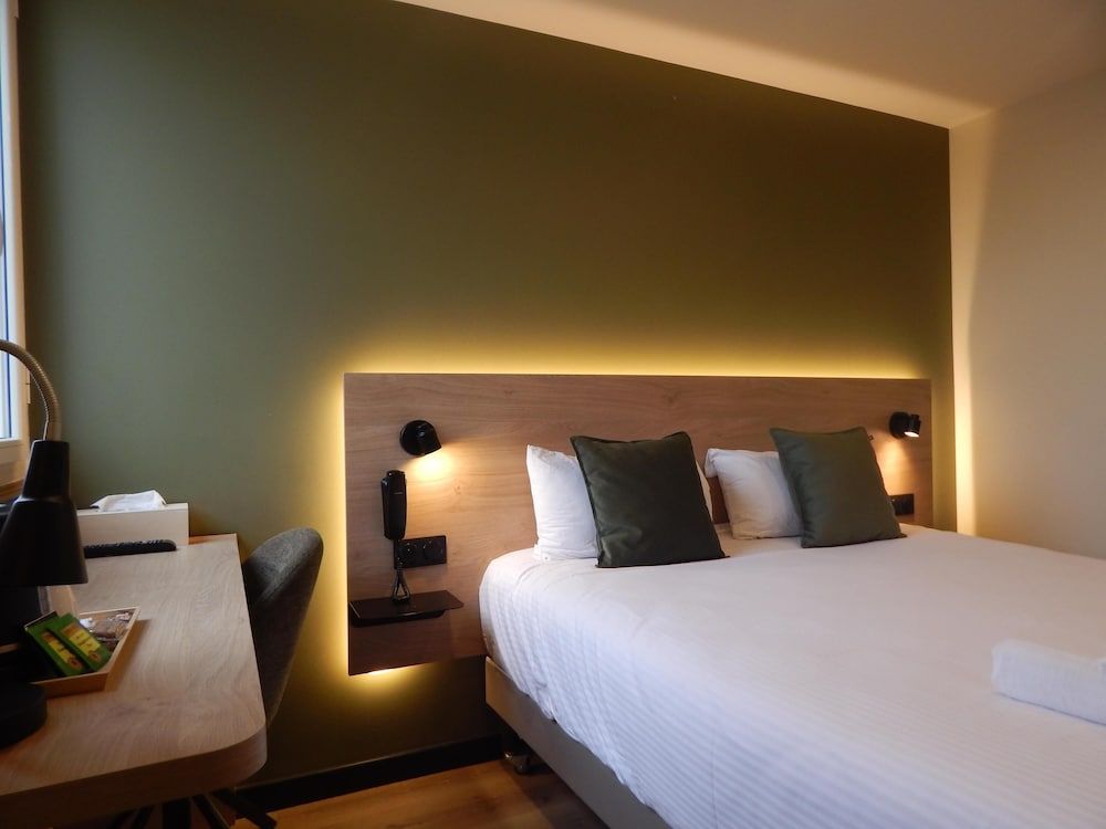 Sure Hotel by Best Western Dijon Sud 1