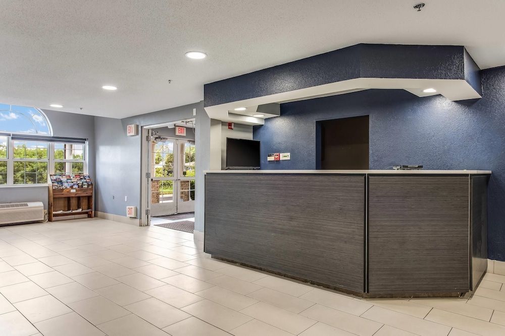 Quality Inn Owatonna near Medical Center 2