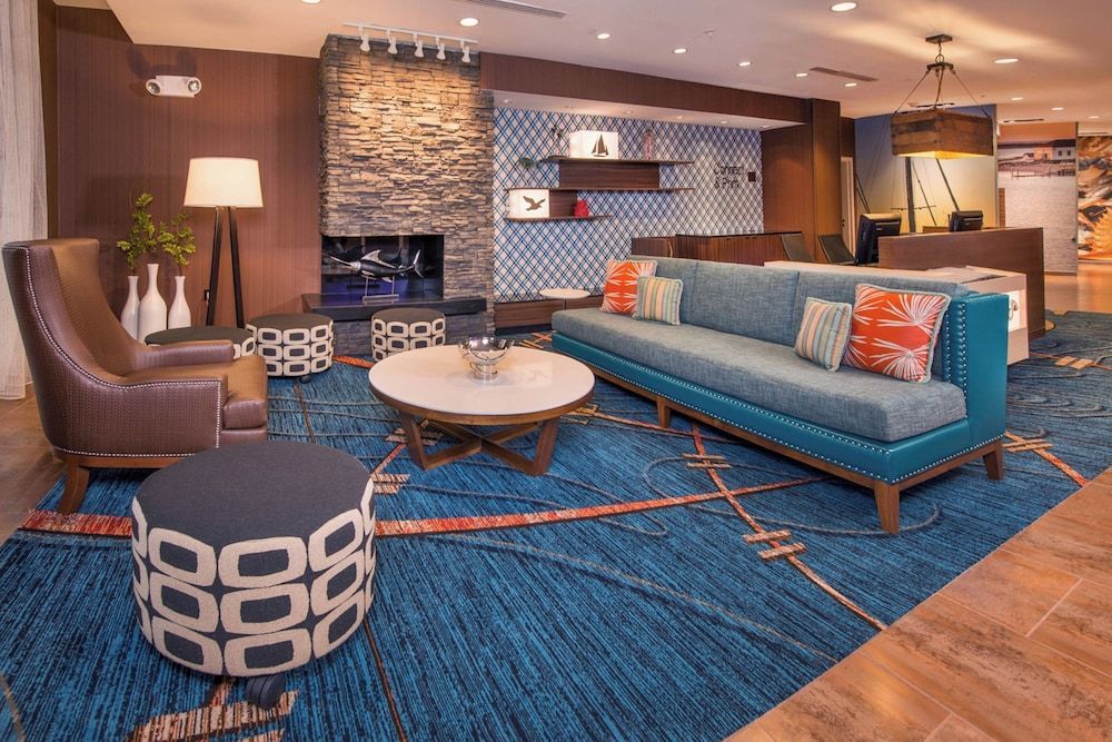 Fairfield Inn & Suites by Marriott Easton 1