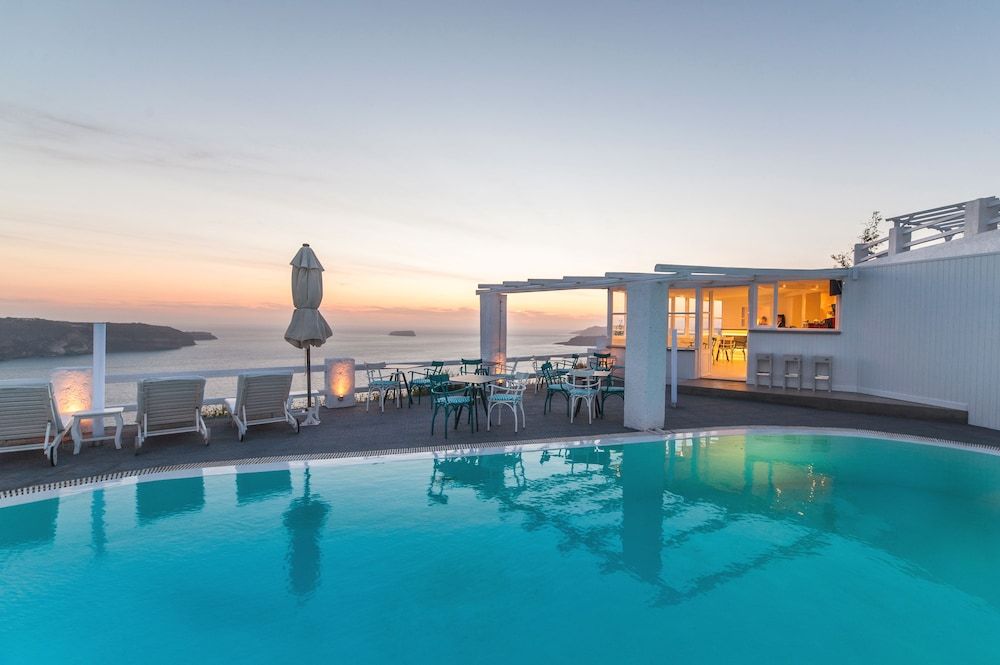 Artemis Suites 1